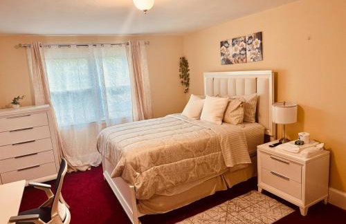 East Riverdale Enchanting 4 bedroom with 2 full bathrooms - Foto 23