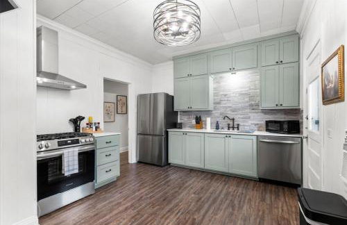 Evergreen Manor Private Pool 3BR No Stairs Retreat - Foto 13