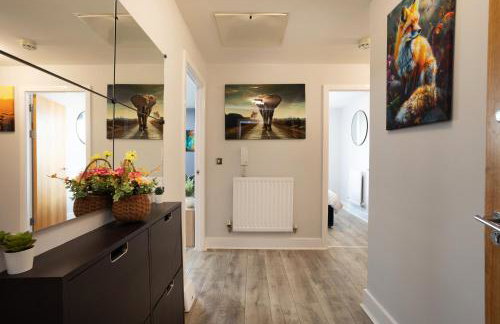 Vista Verde - Luxury City Penthouse 2BR - Sleeps up to 6 - Parking - Photo 27