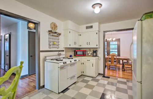 Pet-Friendly River District Gem 5 Mi to Stockyards - Photo 10