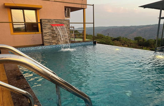 Savitri Bungalow - Photo 17