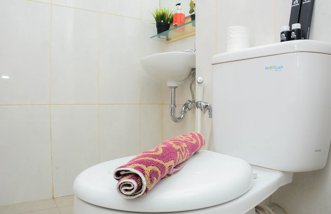 Cozy Stay 1BR at Grand Kamala Lagoon Apartment - Foto 12