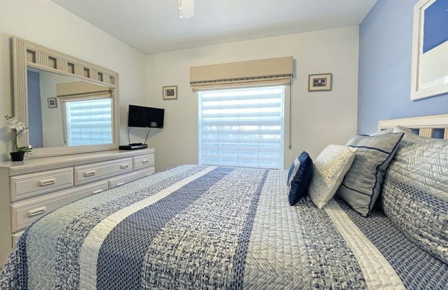 Greatest Grove 4 Bedroom Home by RedAwning - Photo 9