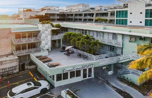 Escape 2 Beach, Ocean Dr Deco Apt with 2 Queen beds - Foto 18