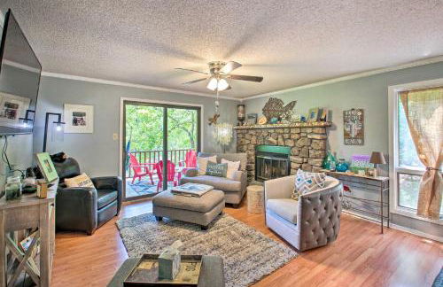 Mount Ida Condo with Balcony and Resort Amenities - Foto 2