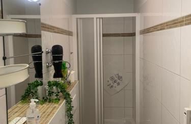 Best Preis City Apartment Stadtzentrum Wittenberge Modernes Ambiente max 2 Personen Einzelbetten voll ausgestattet mit Prime und WLAN - Foto 13