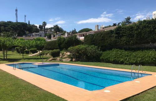 Casita blanca con fibra óptica y piscina cominutaria - Foto 5