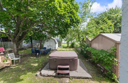 4BR 2BA Hot Tub Home By The Bay - Foto 45