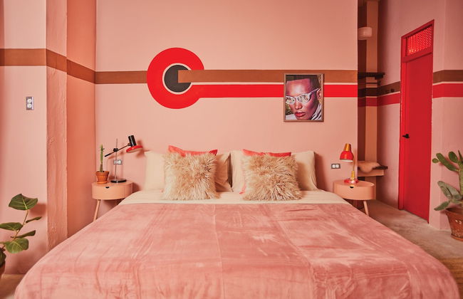 MOOD HAUS by DW - 70's Retro Stays - Photo 6