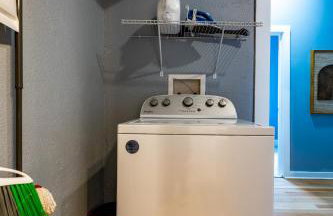 Affordable, Quaint Retreat! 5 Mins to Downtown - Photo 25