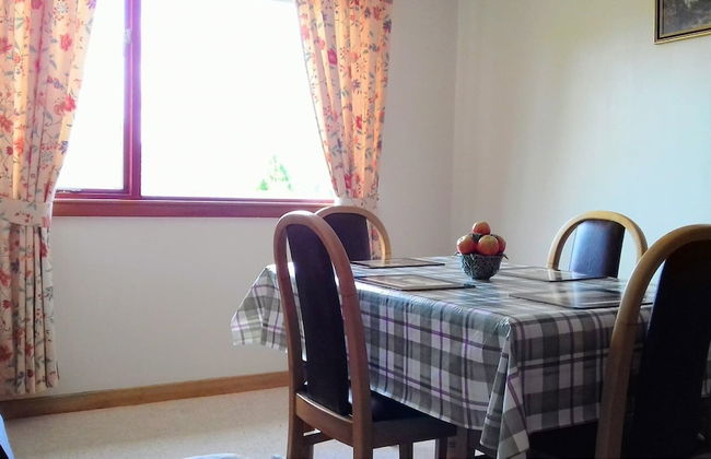 2 Bed Home With Private Garden in the Highlands - Foto 4