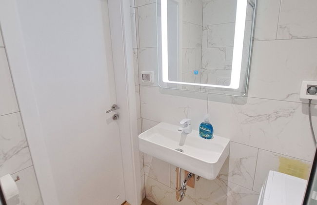 Studio Leo Apartment - Photo 21