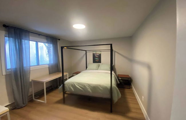 Central 2br Near Unveristy And Whyte Ave - Photo 1