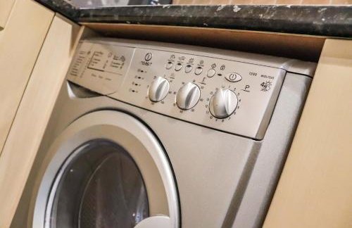 3Bedroom EnSuite SofaBed Sleeps upto 6 Contractors Families Long or Short Stay Free Parking WIFI - Foto 41