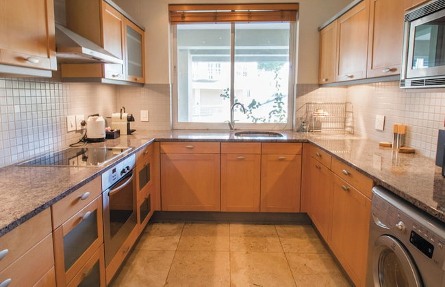 One Bedroom Apartment - Fully Equipped Waterfront Based - Photo 8