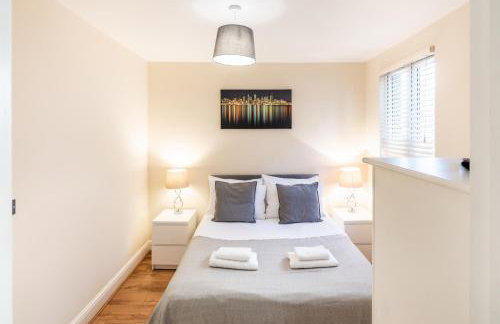 One Bedroom Flat in Bush Hill Park - Photo 16