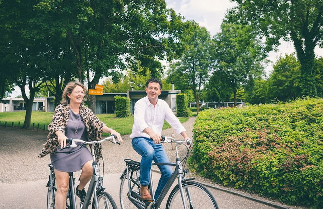 Well-kept Bungalow With Fireplace Near Valkenburg - Photo 27