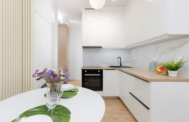 Apartment Warsaw Złoty Potok by Renters - Photo 12