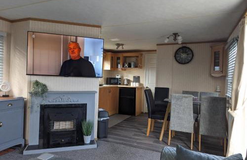 Beach House - Dog Friendly Anderby Creek - Photo 11