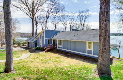 Smith Mountain Lake Getaway w/ Private Dock! - Foto 44