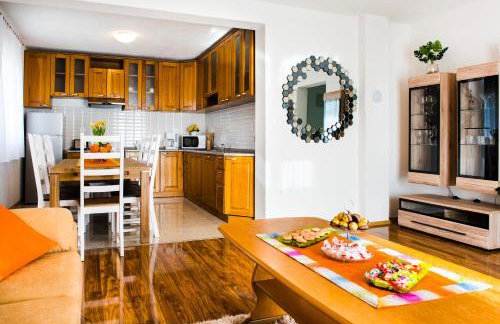 Over the skyline - Photo 19