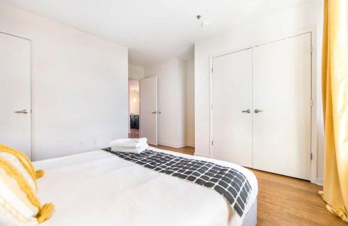 Center of DT walking distance to many venues - Foto 13