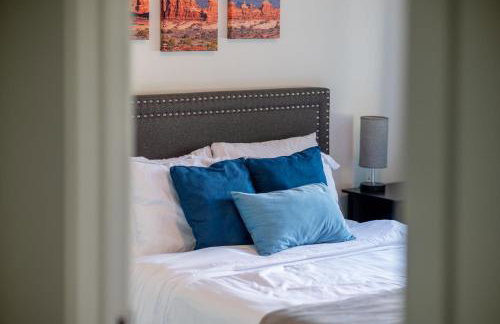 Luxury Place Next to UVU - Photo 20