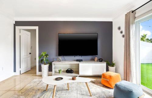 6-BD 3-BA Dreamy Vacation Retreat in Coral Terrace - Foto 8