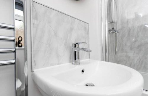 The Normanby! - Photo 12