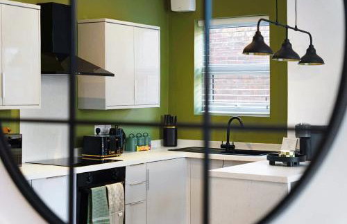 Convenient 2BR Stay on Gladstone Street Near Transport - Photo 29