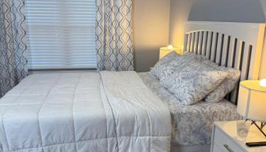 Cozy Room by Hofstra University - Photo 5