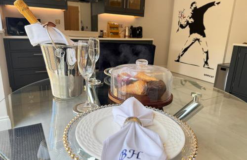 Stansted Airport Stay, Parking and Luxury Suite - Foto 15