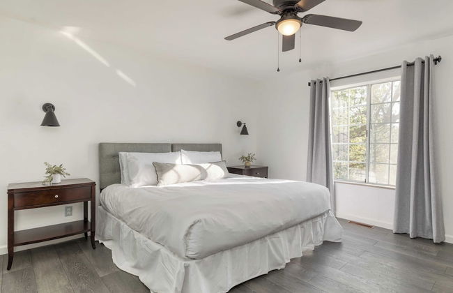 Views, Hot Tub, Firepit, Game Room, Playground Enchanted Forest by Avantstay - Foto 32