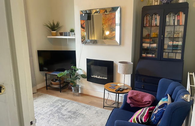 1 Bed Victorian Flat Sleeps 4 - Garden & Patio - Foto 14