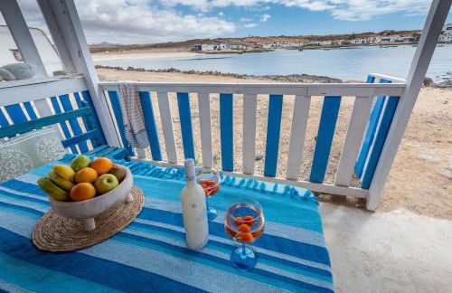 Cabin in front of idyllic majanicho beach - Photo 12