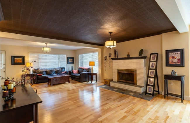 LUXURIOUS 5,500 sqft Home: 5 Br/5 Ba | PRIVATE Pool & Hot Tub | STEPS to Beach - Foto 18