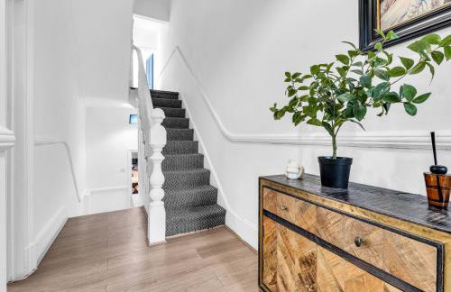 Anfield House - Liverpool Retreat 7 Bedroom Home - Photo 24