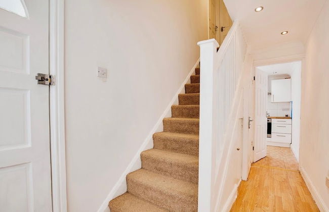 3-bed Apt-15 Mins to Heathrow-pet-friendly-parking - Foto 15