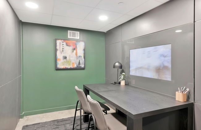 Cozy Downtown Spot, Gym, 5 min to Hospital) for field - Foto 72