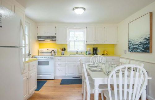 Huge Deck Outdoor Shower Dog Friendly - Photo 3