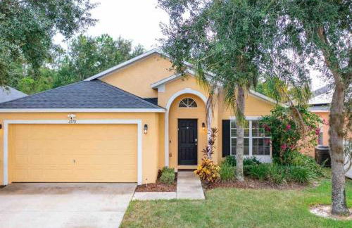 5 bedroom, 7 bed , 3 bathroom Midterm Rental Home with Pool and Game room, near Disney - Foto 1