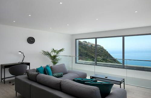 SKYFALL VILLA - Photo 4