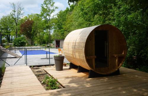 La Tour Hexagonale for 2 with shared pool - Foto 19