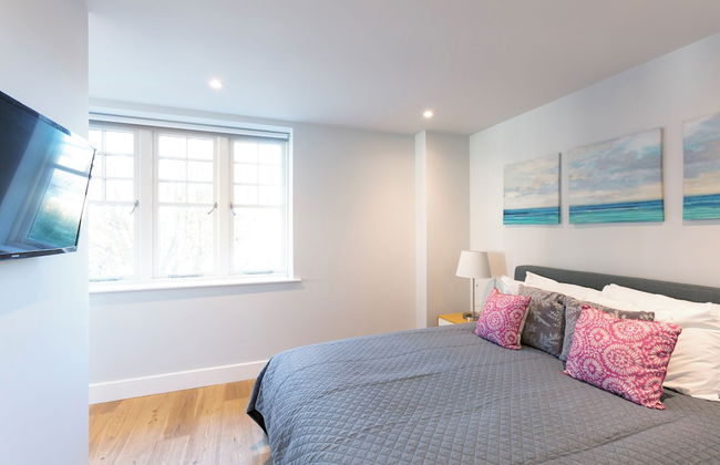 Hampden Apartments - The Anne - Photo 2