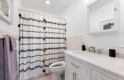 Guadalupe Bluff Farmhouse - Foto 24