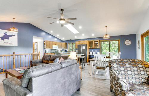 Private Lakefront Cabin with Hot Tub, Deck and Views - Foto 5