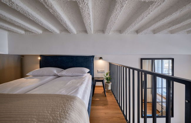 Queen Barbora Central Lofts - Photo 16