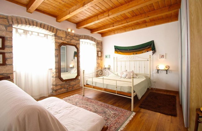 Charming House With Garden and BBQ in Galizana - Photo 8