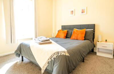 Cosy home in Reading, Berkshire - Photo 1