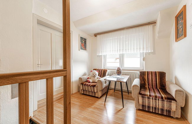 Pool House Mr ek Family Friendly - Photo 36